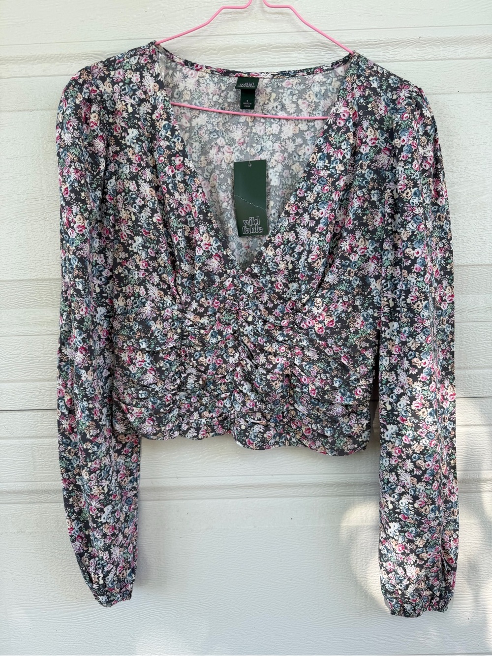 wild fable Pink and Black Floral V-Neck Long Sleeve Crop Top